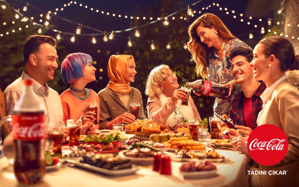 çağrı, çocukluk ramazanları, gelenekler, iftar sahur, ironi, kültürel eleştiri, medya klişeleri, nostalji, ramazan, Ramazan alışkanlıkları, Ramazan klişeleri, sosyal medya mizahı, televizyon programları